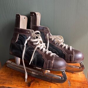Vintage Daoust NHL Leather Hockey Skates